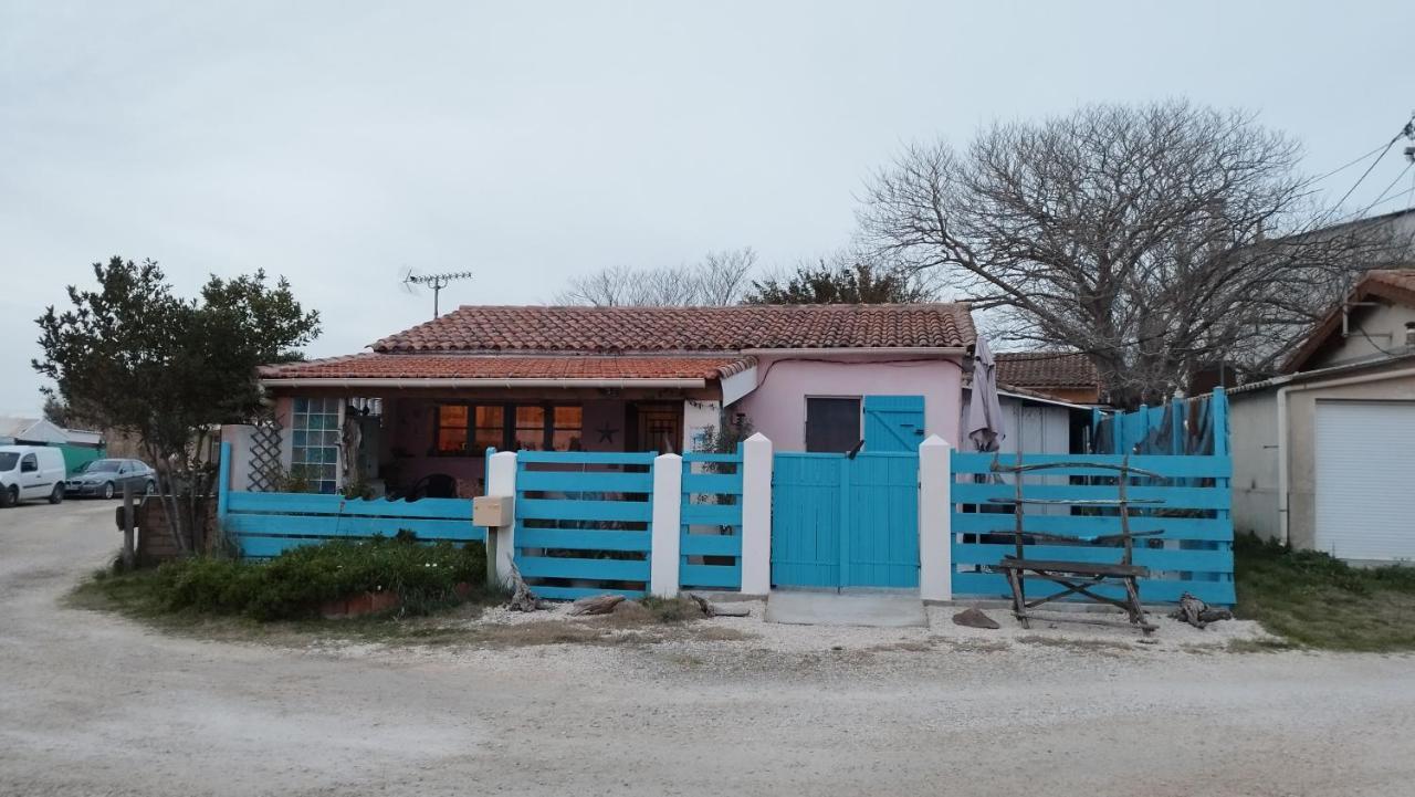Une Maison Sur Une Presqu'Ile Port-Saint-Louis-du-Rhône Buitenkant foto